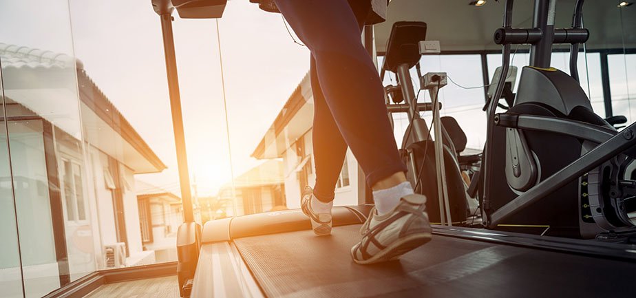 women walking on the treadmill 